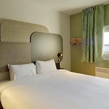 Cergy 3 Etoiles Hotel