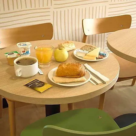 Cergy 3 Etoiles Hotel 3*