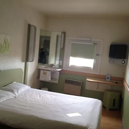 Hotel Cergy Pierrelaye